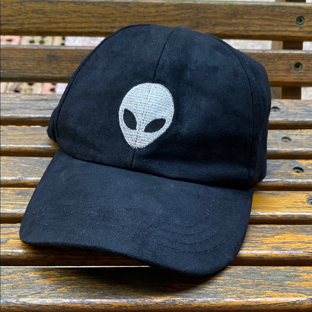 Black Alien Logo Cap Adjustable Back Strap Full 6… - image 2
